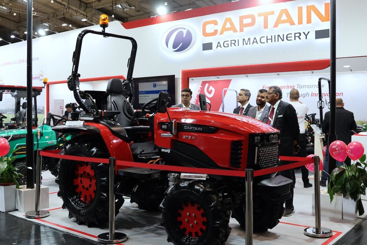 Il modello 373 H segna l'ingresso di Captain nella nona generazione di trattori compatti di bassa potenza per il mercato europeo